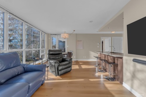 705-2978 Glen Drive, Coquitlam, BC 