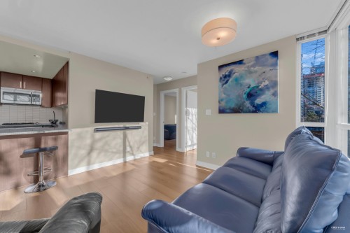 705-2978 Glen Drive, Coquitlam, BC 