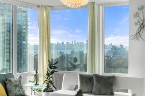 1807-1500 Fern Street, North Vancouver, BC 