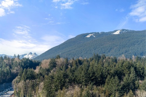 1807-1500 Fern Street, North Vancouver, BC 