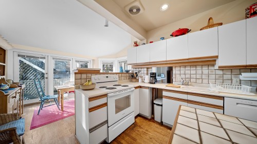 1896 14Th Avenue W, Vancouver, BC 