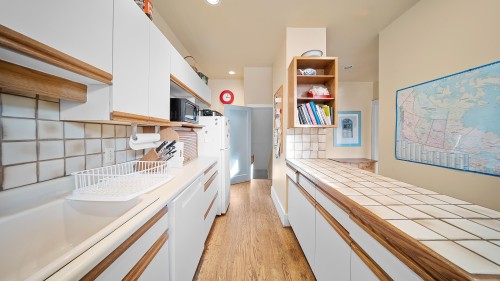 1896 14Th Avenue W, Vancouver, BC 