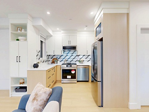 2-3425 Archimedes Street, Vancouver, BC 