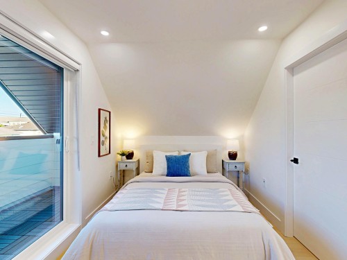 2-3425 Archimedes Street, Vancouver, BC 