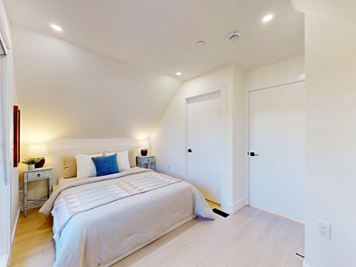 2-3425 Archimedes Street, Vancouver, BC 