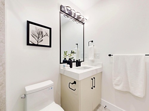 2-3425 Archimedes Street, Vancouver, BC 