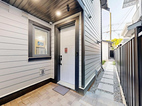 2-3425 Archimedes Street, Vancouver, BC 