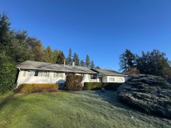 11804 232 St Street  Maple Ridge, BC V2X 6S9