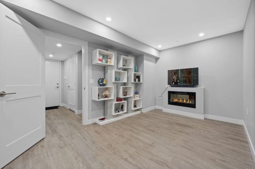 4684 Capilano Road, North Vancouver, BC 