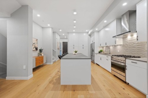 4684 Capilano Road, North Vancouver, BC 