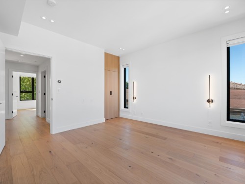 2111 46Th Avenue E, Vancouver, BC 