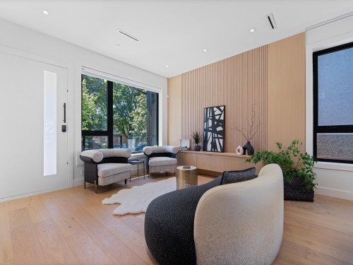 2111 46Th Avenue E, Vancouver, BC 