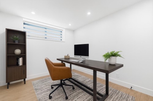 2111 46Th Avenue E, Vancouver, BC 