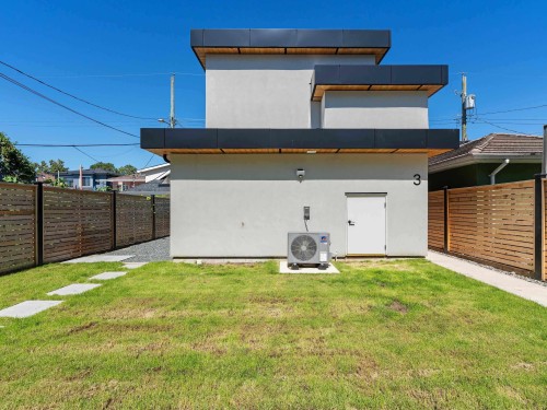 2111 46Th Avenue E, Vancouver, BC 