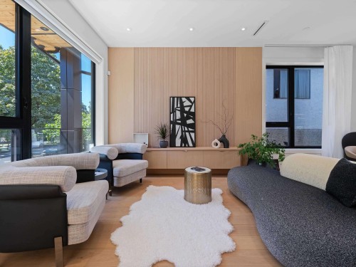 2111 46Th Avenue E, Vancouver, BC 