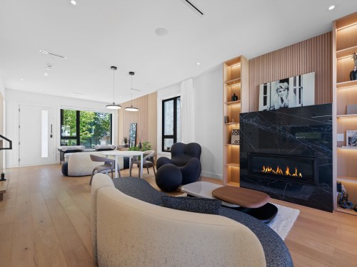 2111 46Th Avenue E, Vancouver, BC 