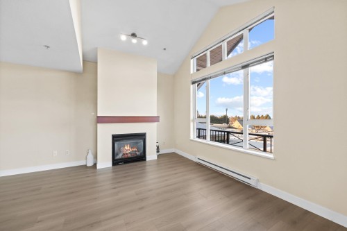 417-7089 Mont Royal Square, Vancouver, BC 