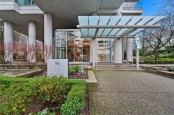 605-1680 Bayshore Drive  Vancouver, BC V6G 3H6