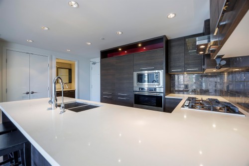 310-7468 Lansdowne Road, Richmond, BC 