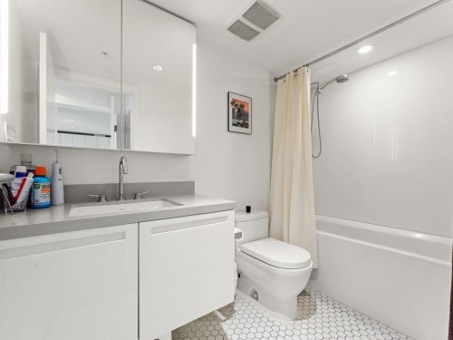 1207-188 Keefer Street, Vancouver, BC 