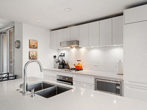 1207-188 Keefer Street, Vancouver, BC 