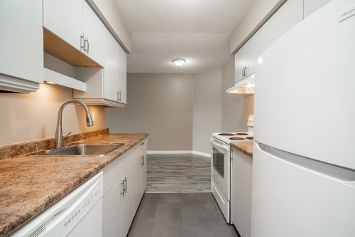 319-9847 Manchester Drive, Burnaby, BC 