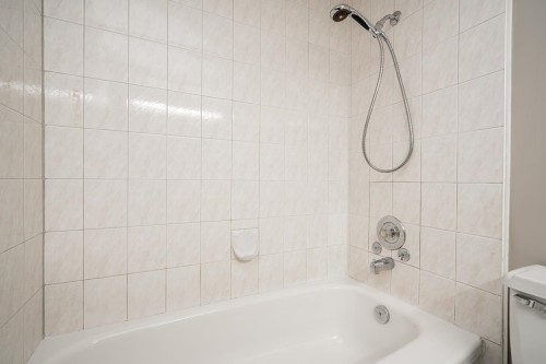 319-9847 Manchester Drive, Burnaby, BC 