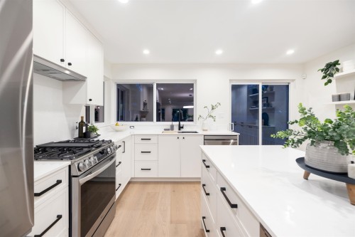 2654 Masefield Road, North Vancouver, BC 