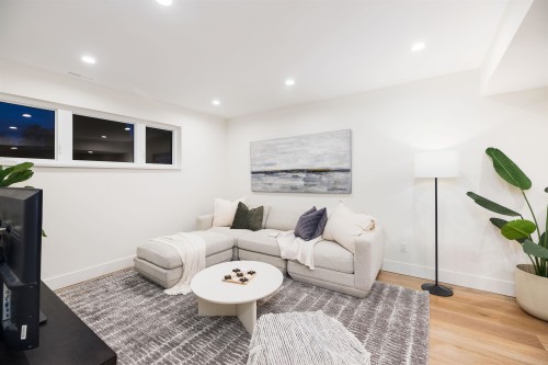 2654 Masefield Road, North Vancouver, BC 