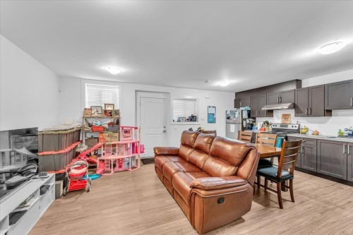 2268 Latimer Avenue, Coquitlam, BC 