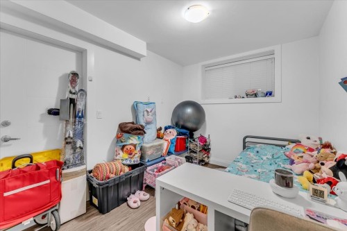 2268 Latimer Avenue, Coquitlam, BC 