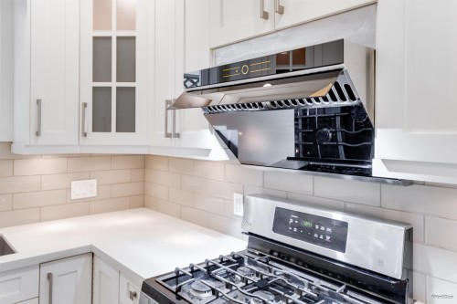 5087 Dominion Street, Burnaby, BC 