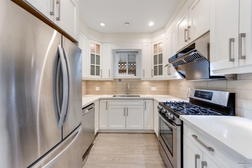 5087 Dominion Street, Burnaby, BC 