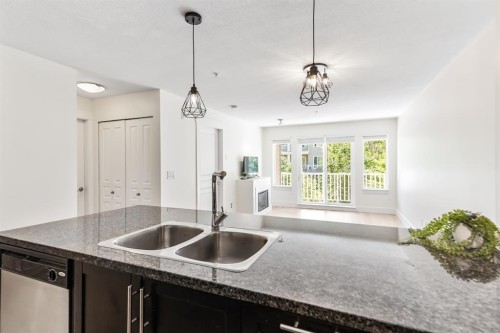 210-12283 224 Street, Maple Ridge, BC 