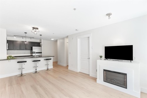 210-12283 224 Street, Maple Ridge, BC 