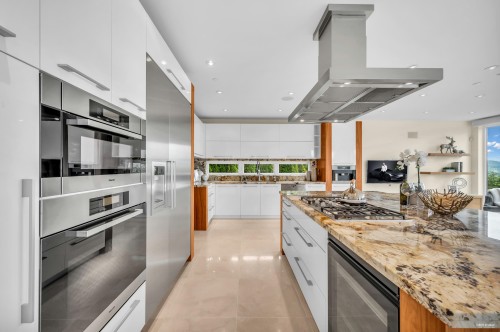 518 Ballantree Place, West Vancouver, BC 