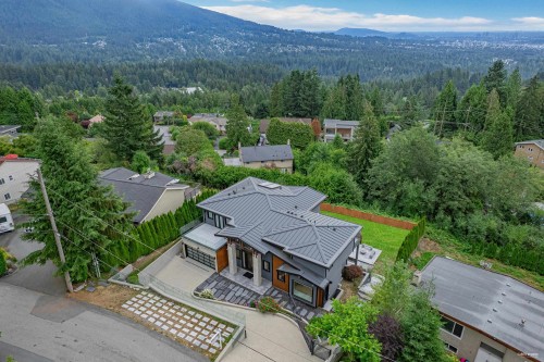 518 Ballantree Place, West Vancouver, BC 
