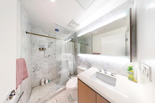 1903-8833 Hazelbridge Way, Richmond, BC 