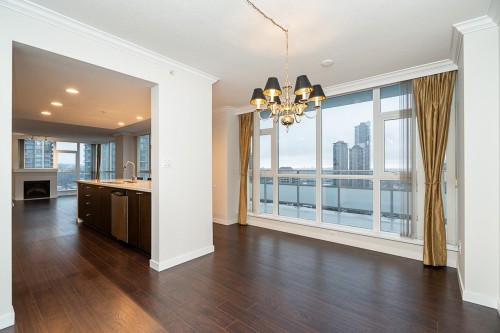 2703-4400 Buchanan Street, Burnaby, BC 