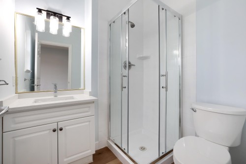 2988 School Avenue, Vancouver, BC 