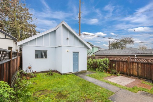 2988 School Avenue, Vancouver, BC 