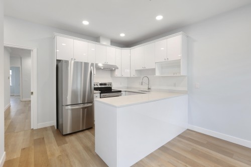 2988 School Avenue, Vancouver, BC 