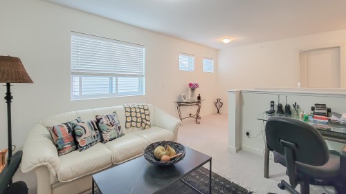 24670 106 Avenue, Maple Ridge, BC 