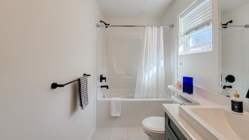 24670 106 Avenue, Maple Ridge, BC 