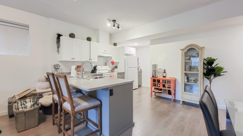 24670 106 Avenue, Maple Ridge, BC 