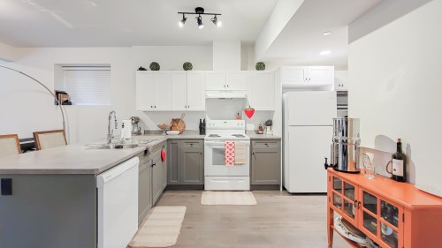 24670 106 Avenue, Maple Ridge, BC 