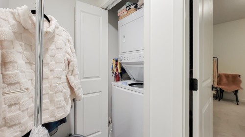 24670 106 Avenue, Maple Ridge, BC 