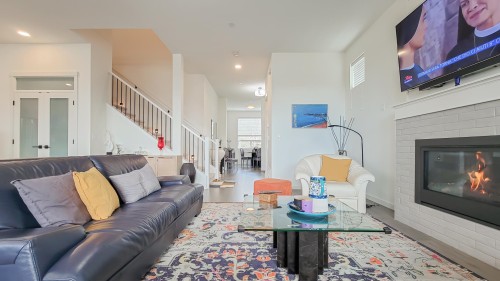 24670 106 Avenue, Maple Ridge, BC 