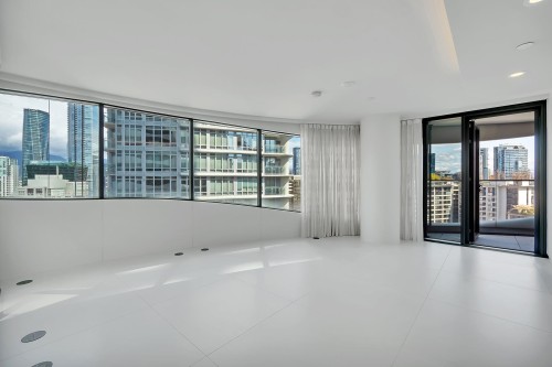 2008-1033 Nelson Street, Vancouver, BC 