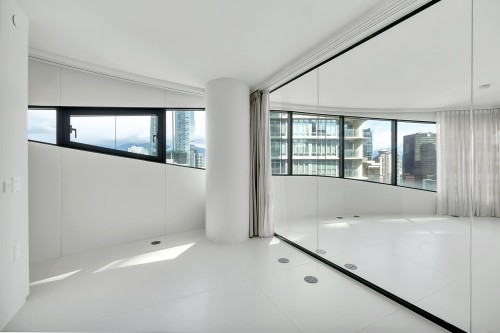 2008-1033 Nelson Street, Vancouver, BC 